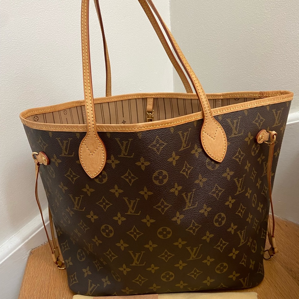 🌸SOLD 🌸Louis Vuitton Neverfull MM